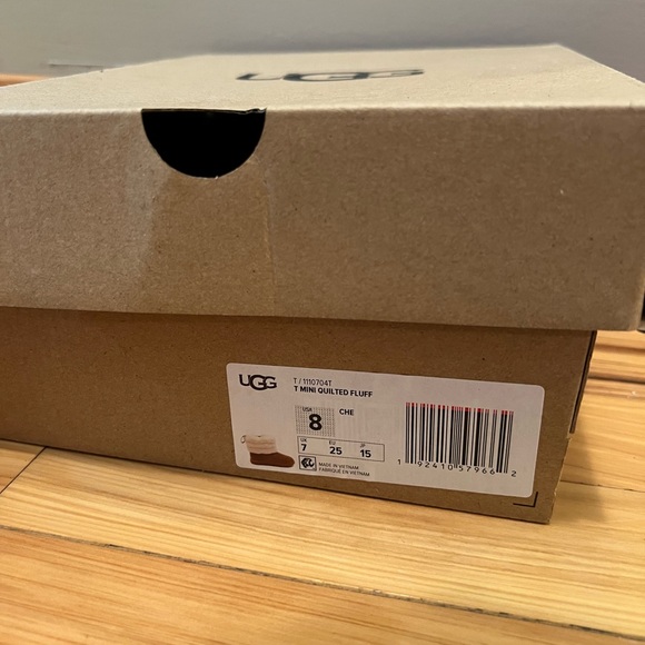 UGG Boots Size 8 - Picture 6 of 9